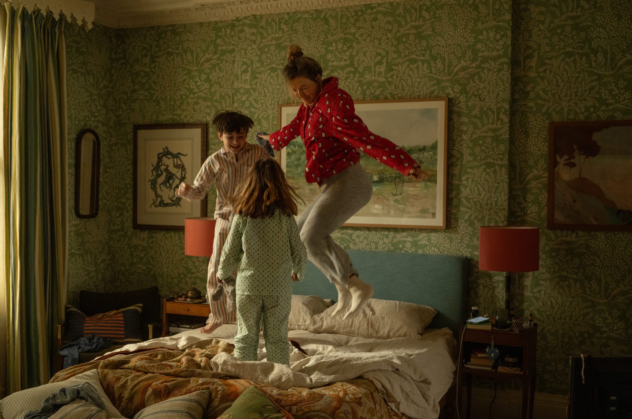 Bridget Jones's New Home Is a MAJOR Upgrade—And We're Here for It